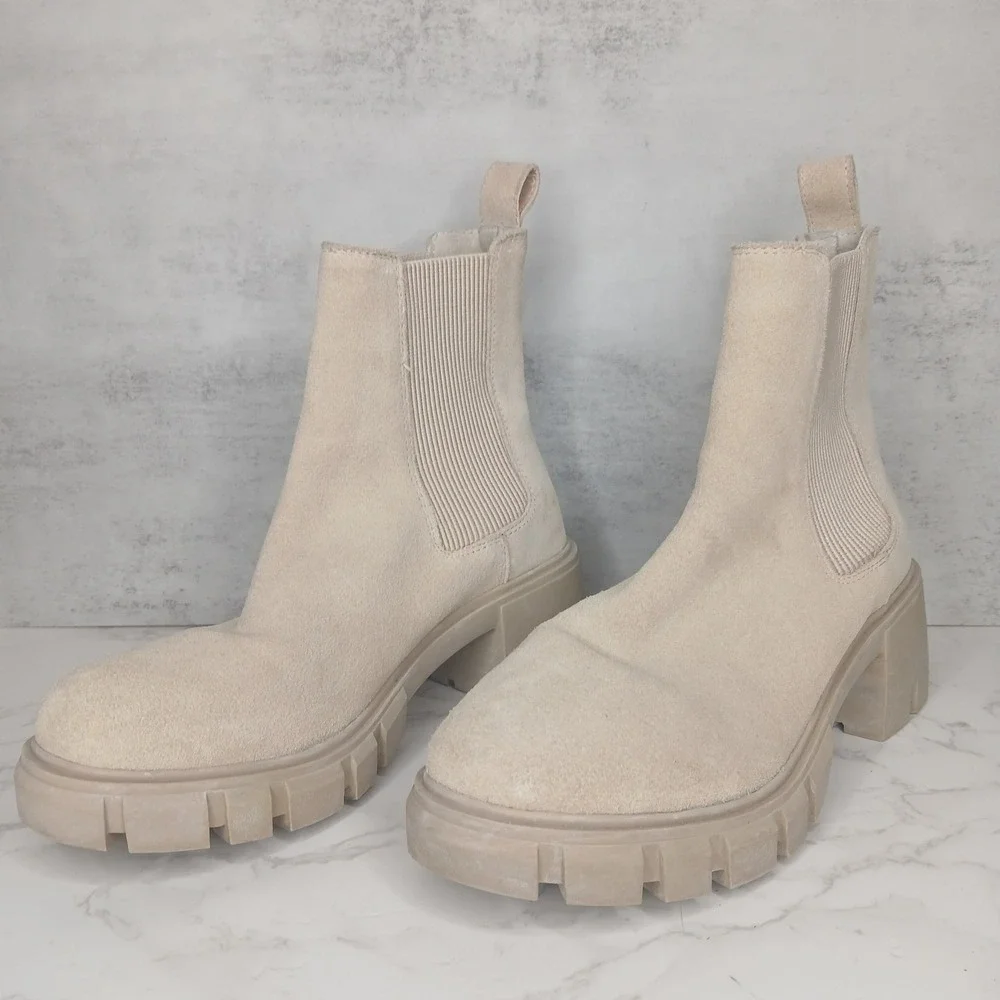 Steve Madden Hola Chelsea‎ Ankle Boot Sand Suede Lug Sole Chunky Beige Women's 7